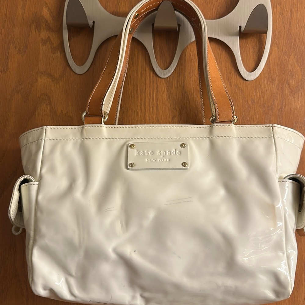 Vintage Kate GUC Vintage Spade White  Patent Tote Bag Sleek and Spacious